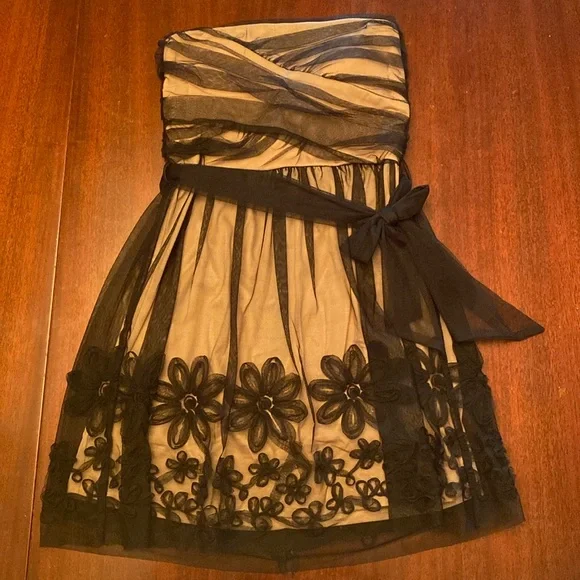 Mystic | Dresses | Mystic Dress Black Lace Over Champagne Lined Strapless M Medium Wedding Party | Poshmark Mystic | Dresses | Mystic Dress Black Lace Over Champagne Lined Strapless M Medium Wedding Party | Poshmark